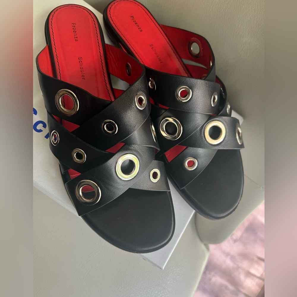 Ladies mules(PRELOVED) in size European 41